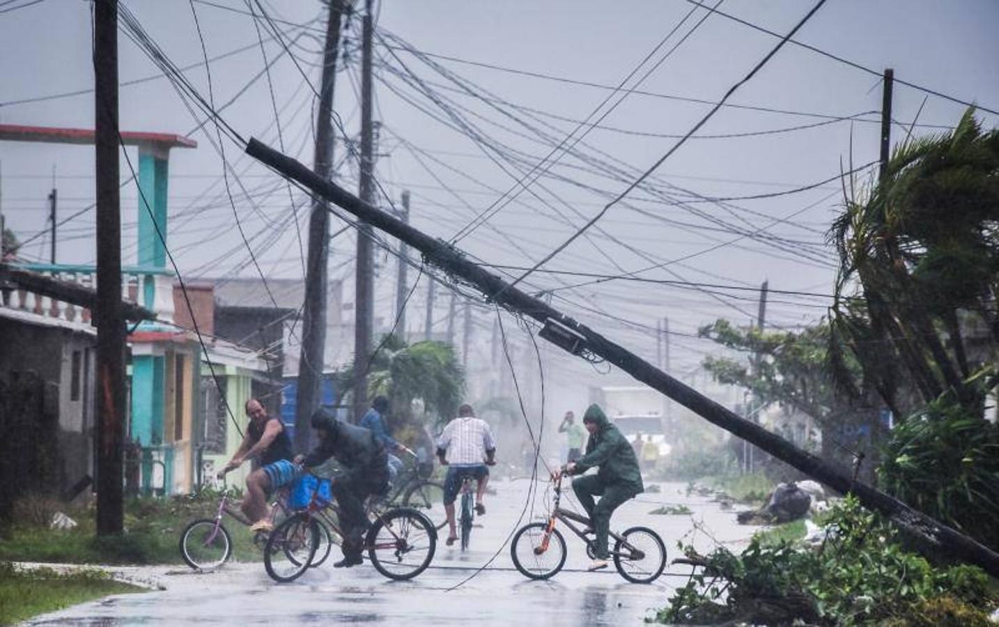 1,7 millones de personas han sido evacuadas en el país caribeño.