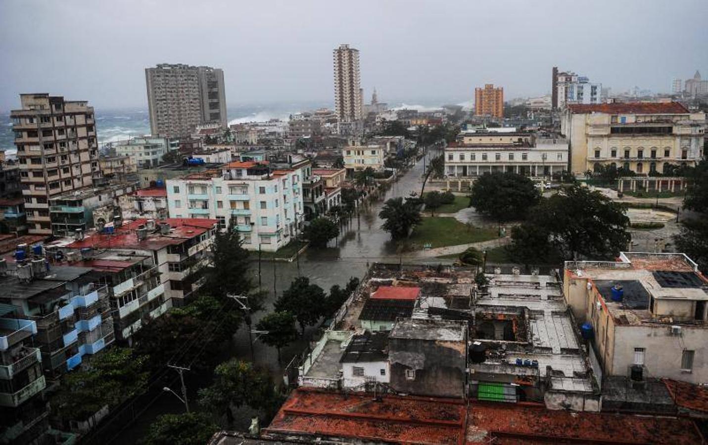 1,7 millones de personas han sido evacuadas en el país caribeño.