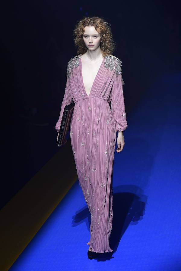 La firma italiana presenta su nueva colección Primavera-Verano durante la semana de la moda de Milán 