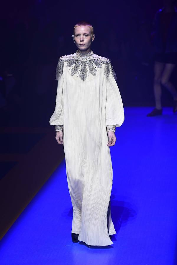 La firma italiana presenta su nueva colección Primavera-Verano durante la semana de la moda de Milán 