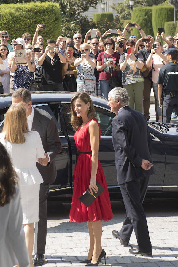 Los Reyes han presidido el acto en el Teatro Real