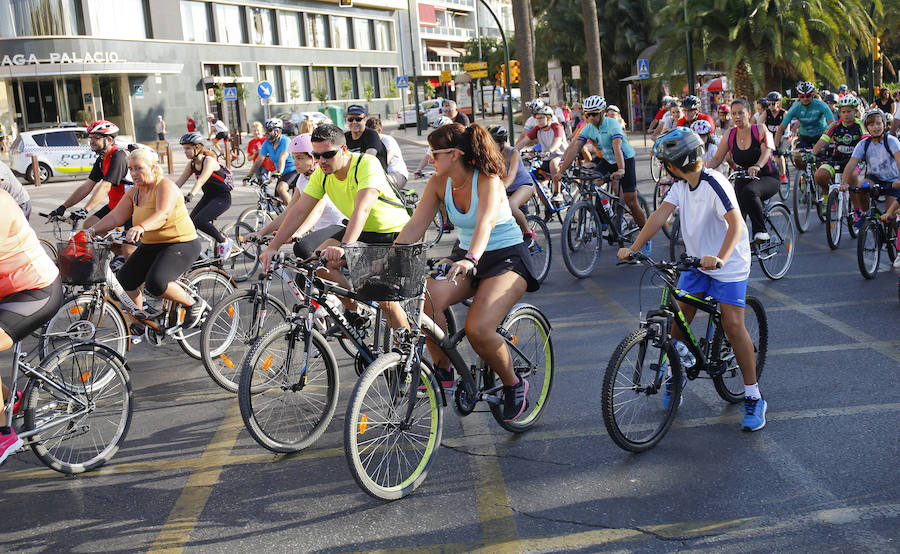 Más de 15.000 ciclistas han tomado esta mañana las calles de la ciudad en una actividad enmarcada en la Semana de la Movilida