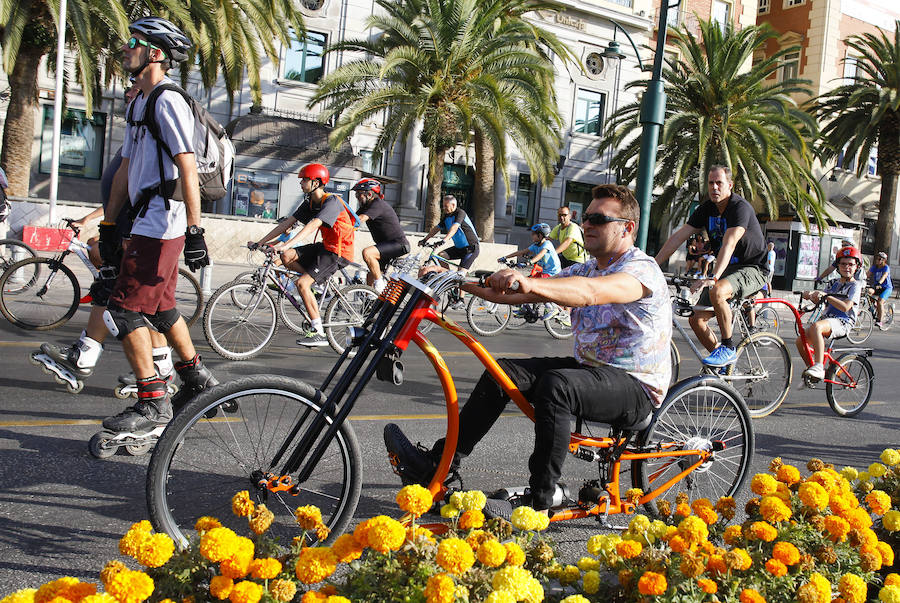 Más de 15.000 ciclistas han tomado esta mañana las calles de la ciudad en una actividad enmarcada en la Semana de la Movilida