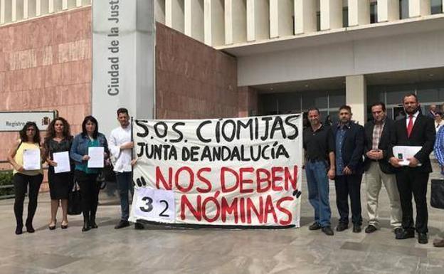 Los trabajadores, durante una protesta en la Ciudad de la Justicia. 