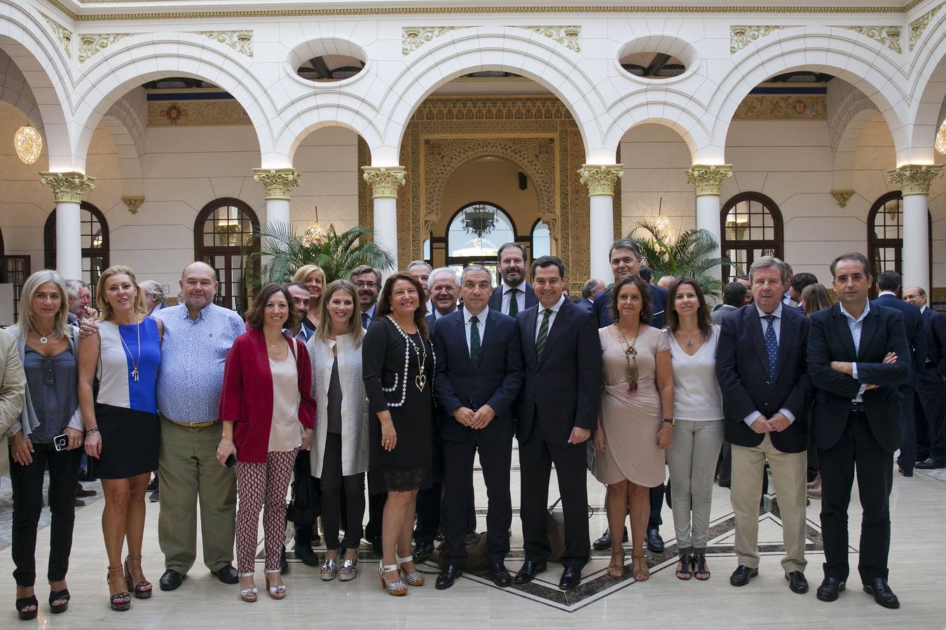 El líder del PP andaluz anuncia que si es presidente Málaga acogerá una vez al mes una reunión del consejo de gobierno regional y se compromete a dotar a la capital de un tercer hospital