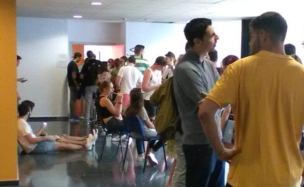 Imagen de ayer en la secretaría de Ingenierías Industriales.