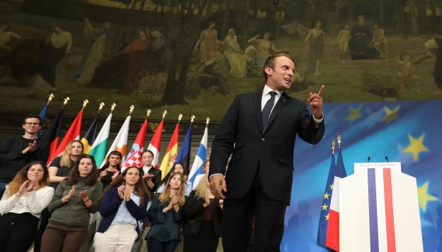 Emmanuel Macron, ayer tras el discurso que pronunció en la Universidad de La Sobona de París. :: L. Marin / AFP