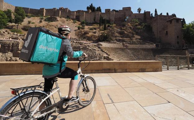 Una nueva empresa amplía la oferta de comida a domicilio en Málaga con 32 destacados restaurantes
