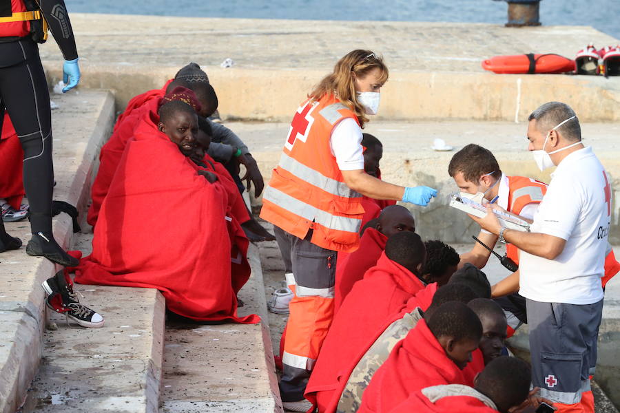 Salvamento Marítimo localizó la embarcación a 40 millas al sur de Málaga