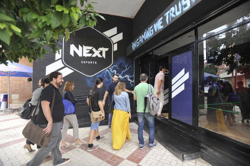 El local ofrece una experiencia total para los amantes de los deportes electrónicos