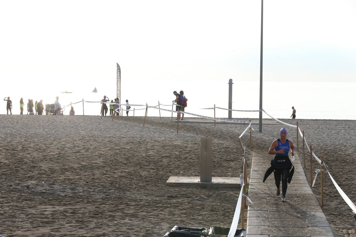 La playa de la Misericordia acoge las pruebas durante la mañana de este domingo