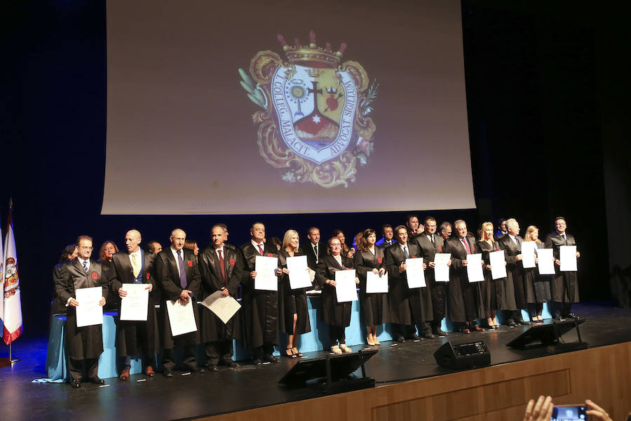 Además, ha entregado dos Medallas de Honor