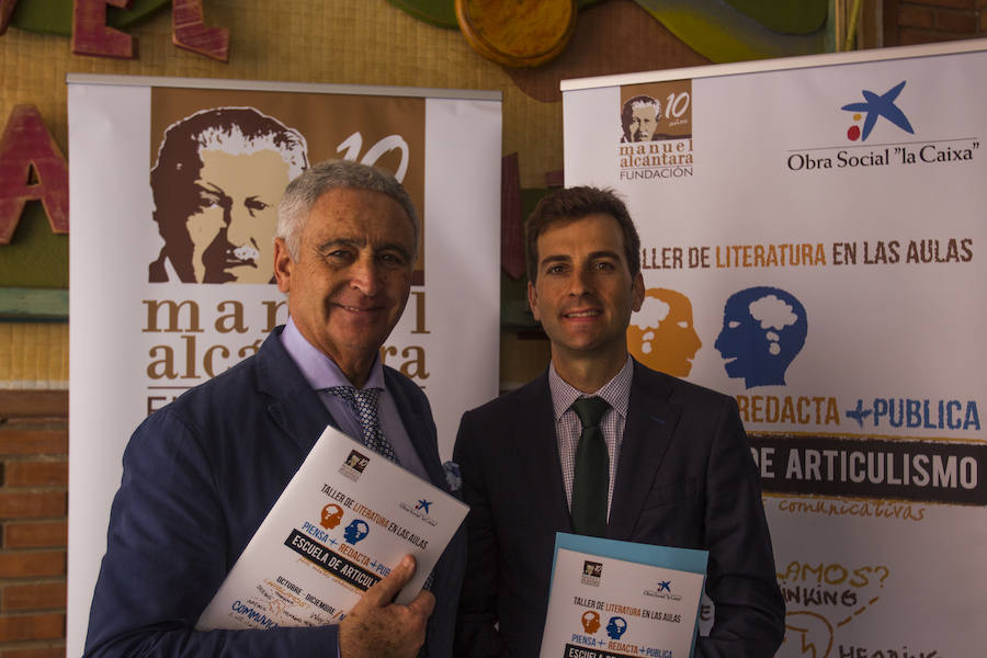 El articulista de SUR Jesús Nieto ha impartido la clase