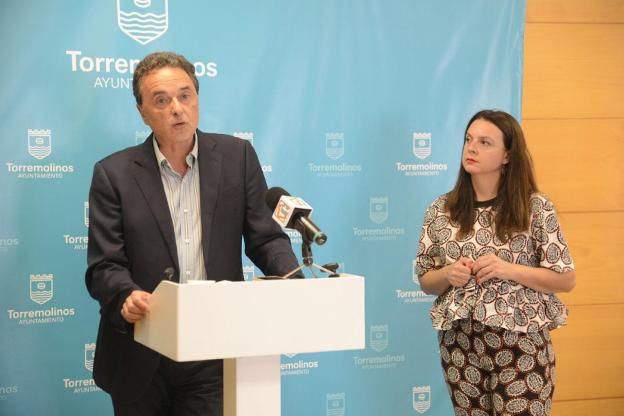 Ortiz, ayer, durante el anuncio de la bajada del impuesto. 