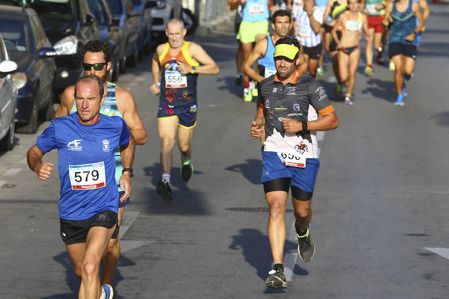 En su quinta edición, la prueba urbana ha llegado a los 800 corredores