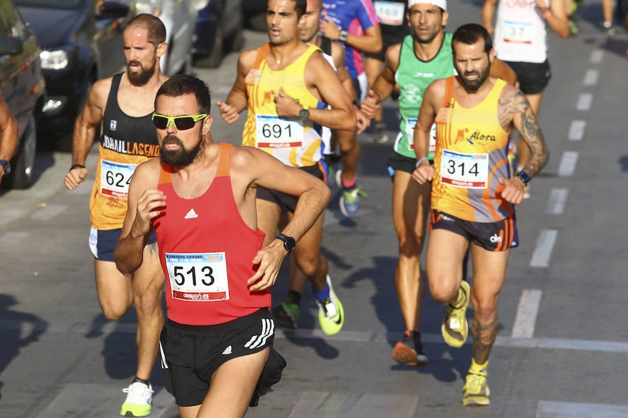 En su quinta edición, la prueba urbana ha llegado a los 800 corredores