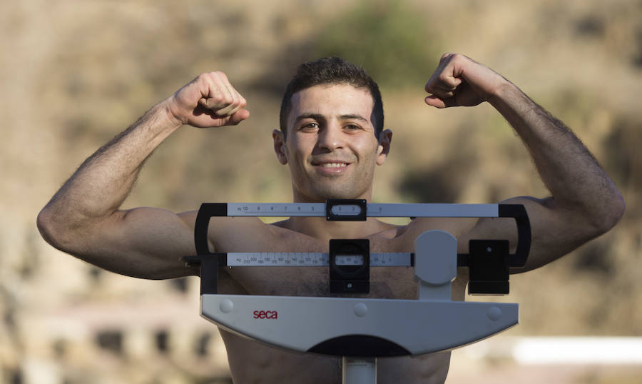 Málaga capital acoge el pesaje oficial de la velada internacional de boxeo que se desarrollará el sábado en el Palacio de los Deportes Martín Carpena.