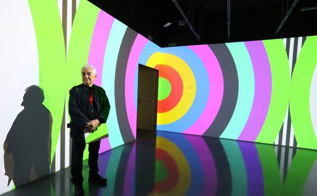 Daniel Buren se proyecta más allá del Cubo del Pompidou