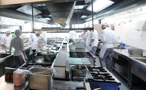 Cierran La Cónsula hasta el lunes al aparecer legionella en un grifo de una cocina