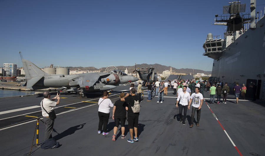 Se trata del mayor buque de guerra construido en España, con 231 metros de eslora y 32 de manga