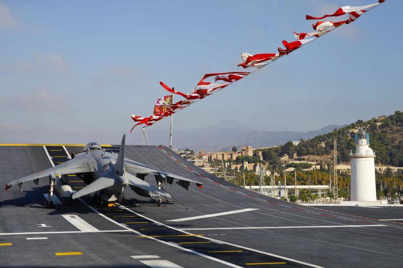 Fotos de la jura de bandera civil en el portaaviones Juan carlos I en Málaga (V)