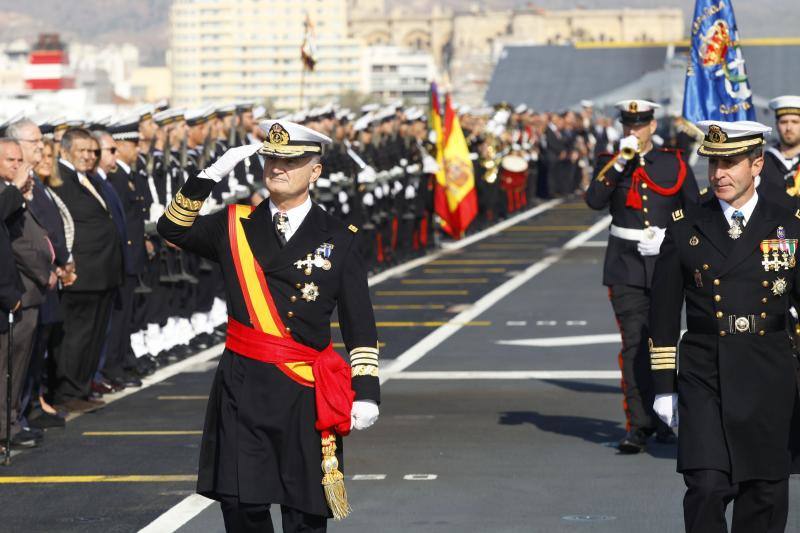 Fotos de la jura de bandera civil en el portaaviones Juan carlos I en Málaga (V)