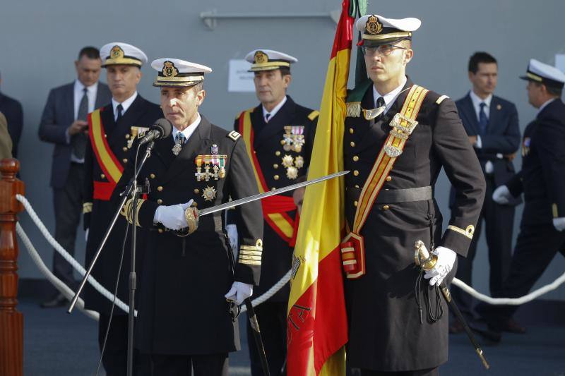 Fotos de la jura de bandera civil en el portaaviones Juan carlos I en Málaga (V)