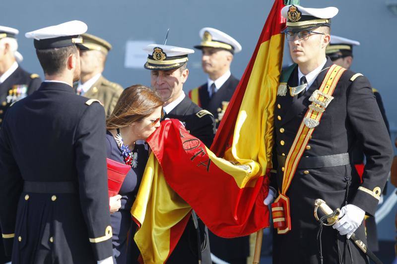 Fotos de la jura de bandera civil en el portaaviones Juan carlos I en Málaga (VI)