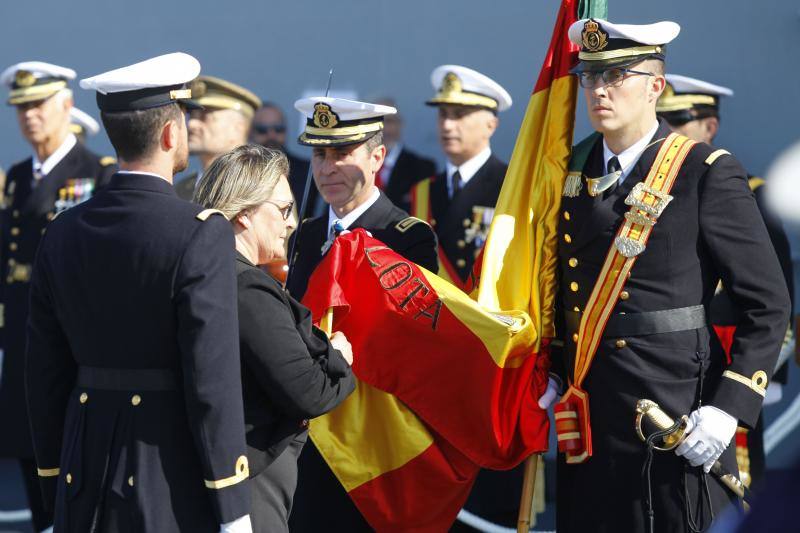 Fotos de la jura de bandera civil en el portaaviones Juan carlos I en Málaga (VI)