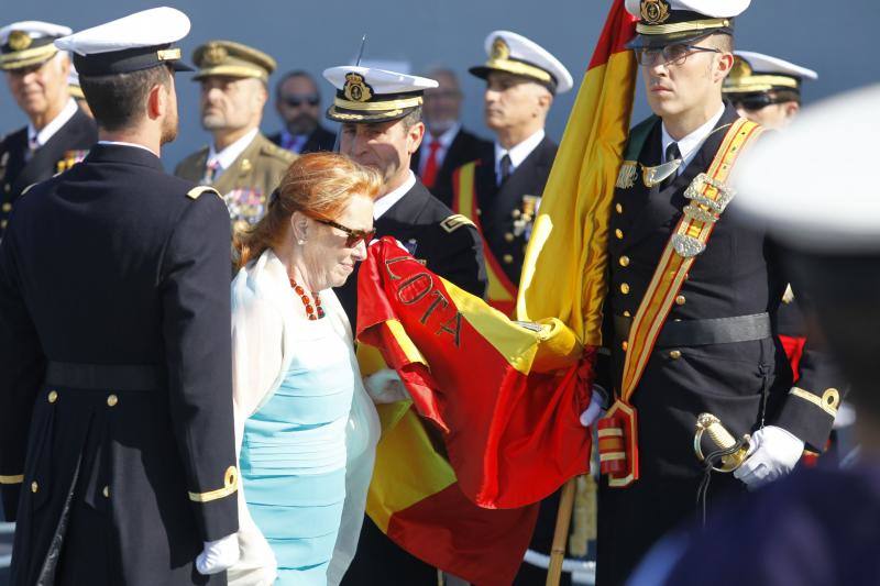 Fotos de la jura de bandera civil en el portaaviones Juan carlos I en Málaga (VI)