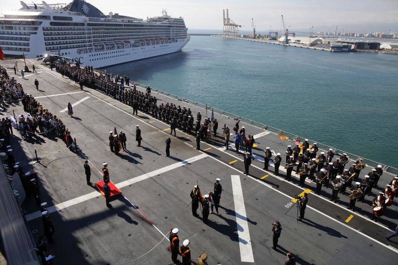 Fotos de la jura de bandera civil en el portaaviones Juan carlos I en Málaga (VI)