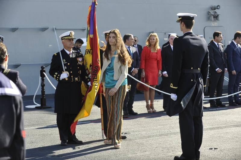 Fotos de la jura de bandera civil en el portaaviones Juan carlos I en Málaga (III)