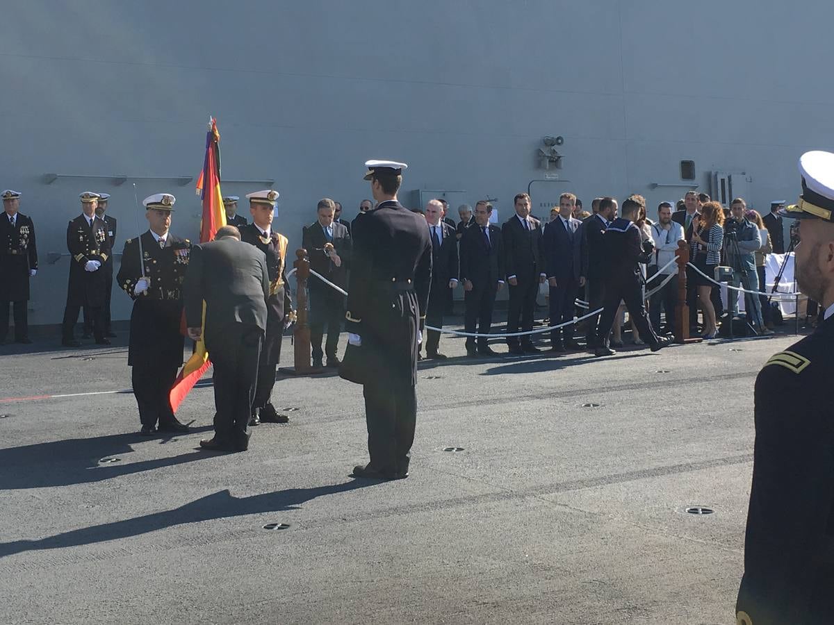 Más de 500 personas juran bandera en el puerto malagueño