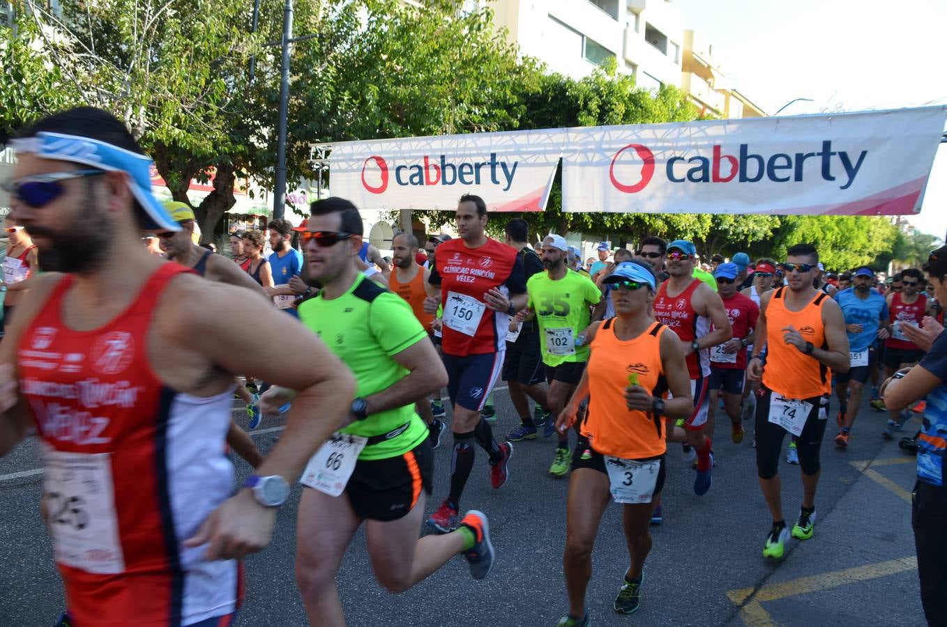 La octava edición de la Media Maratón de Rincón de la Victoria, en fotos