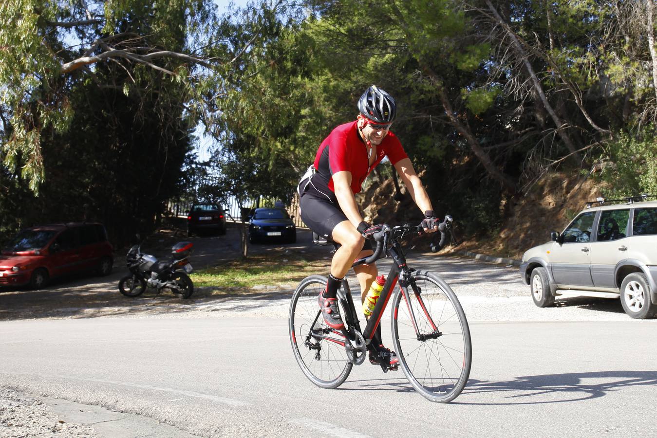 La tradicional prueba se celebró este domingo con la participación de más de 250 ciclistas