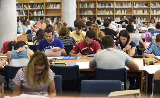 Un tercio de los alumnos de la UMA se benefician de matrícula gratis por aprobar