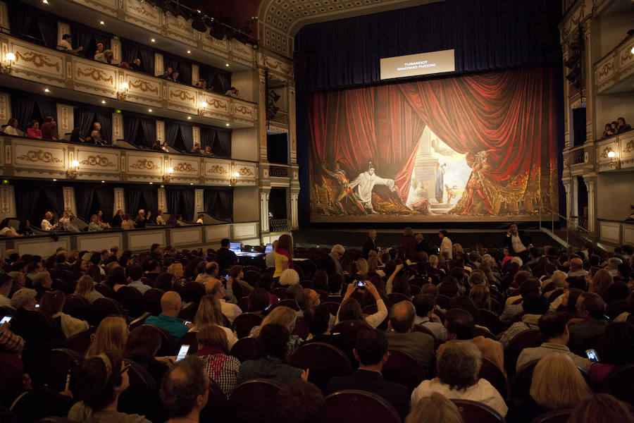 Debido al mal estado de conservación y la fragilidad que presentaba la obra, el proceso ha sido "largo y complejo"