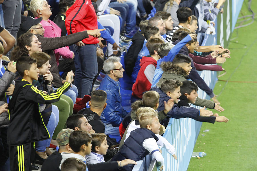 Unas 19.000 personas acudieron a La Rosaleda a presenciar el entrenamiento de la selección española de fútbol.