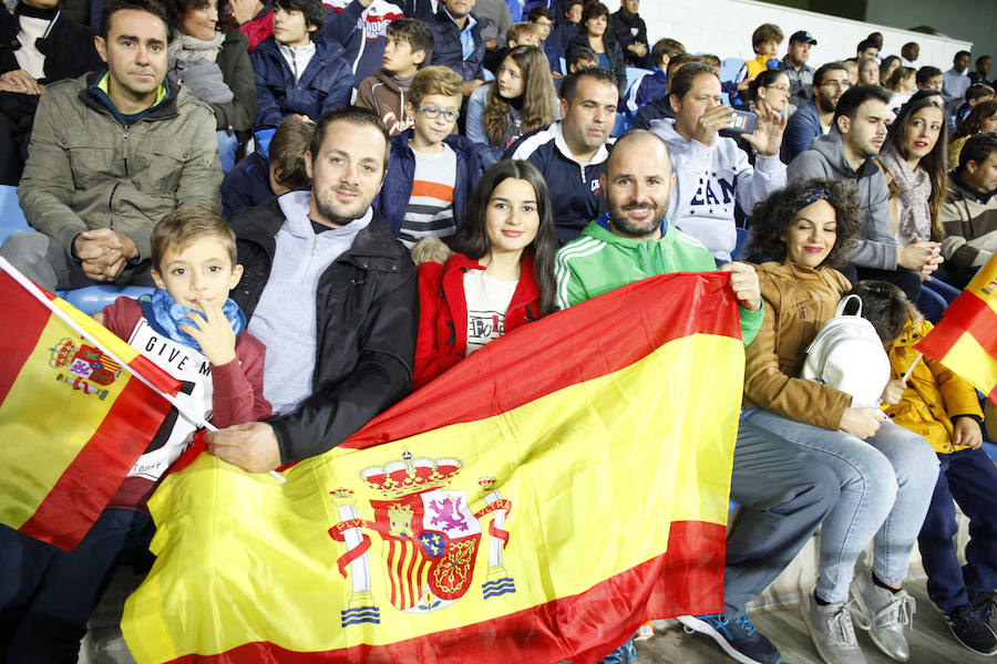 Unas 19.000 personas acudieron a La Rosaleda a presenciar el entrenamiento de la selección española de fútbol.