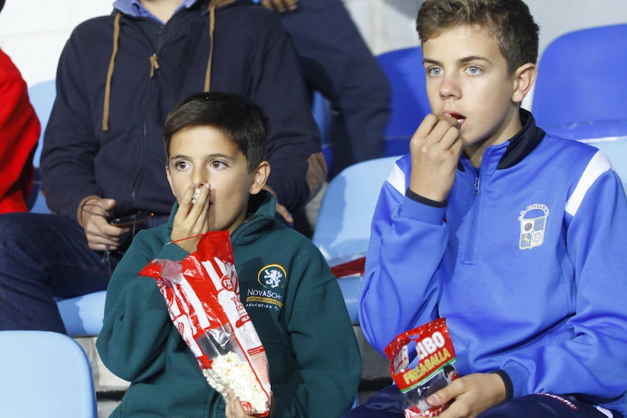 Unas 19.000 personas acudieron a La Rosaleda a presenciar el entrenamiento de la selección española de fútbol.