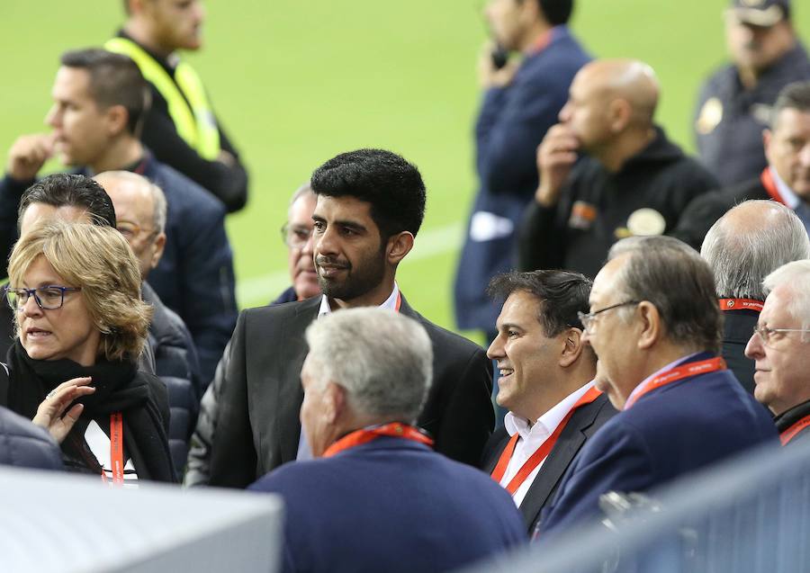 La selección española de fútbol se ha entrenado en La Rosaleda ante 19.000 aficionados antes del partido que disputarán este sábado ante Costa Rica en Málaga.