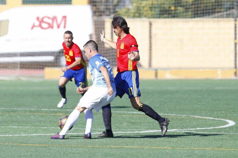 Fotos del partido entre exjugadores del Málaga Club de Fútbol y las Leyendas de la Selección Española