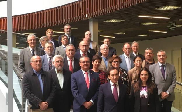 Representantes del tejido comercial y asociativo de la provincia, ayer en Torremolinos. 