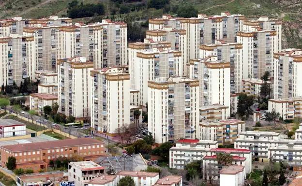 Bomberos liberan a una niña de dos años en una guardería tras quedar atrapada