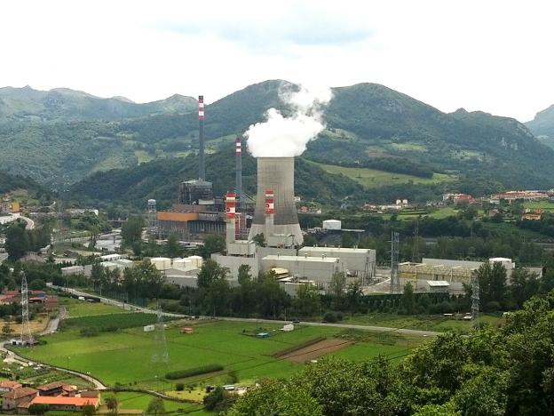 Central térmica de carbón y de ciclo combinado en Asturias. :: R. c.