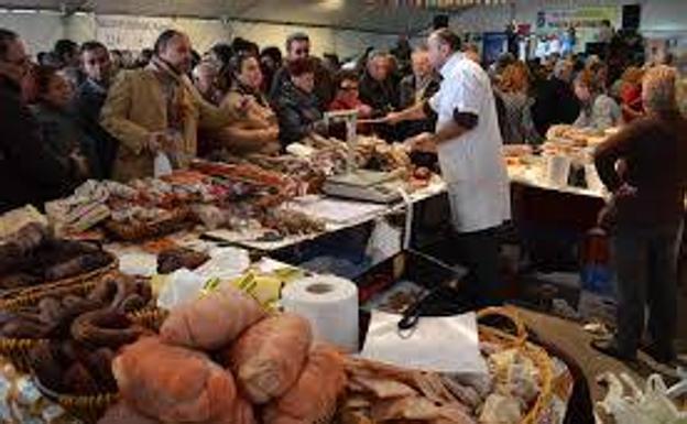 El domingo 10 de diciembre se celebra la Fiesta del Mosto y la Chacina de Colmenar. 