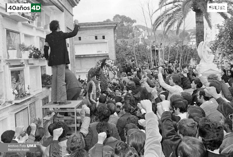 Manuel José García Caparrós es enterrado en el cementerio de San Miguel en un clima de gran tensión un día después de la manifestación a favor de la autonomía andaluza en Málaga. Unas 30.000 personas acuden a darle el último adiós, según las crónicas del momento. 