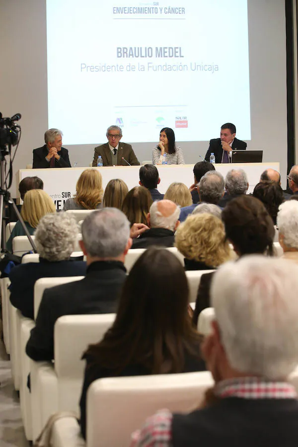 Dos de los mejores especialistas en cáncer en España han protagonizado un encuentro en el Museo Carmen Thyssen de Málaga organizado por Diario SUR y la Fundación Unicaja en colaboración con AIOM.