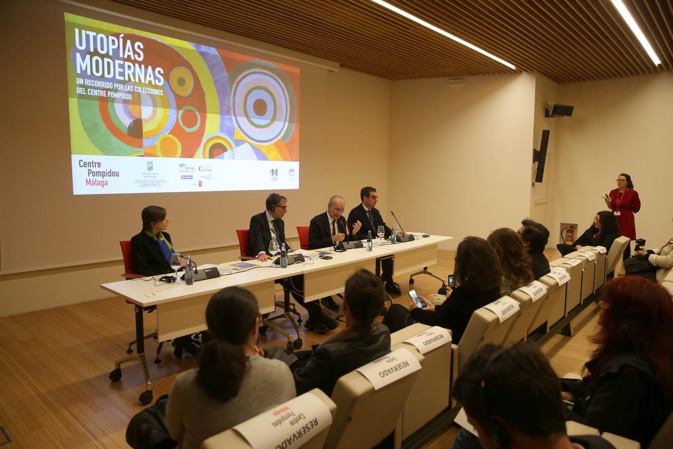 'Utopías modernas' toma la colección del Centre Pompidou de París para plantear un recorrido por el trabajo de artistas que a lo largo del siglo XX y XXI.