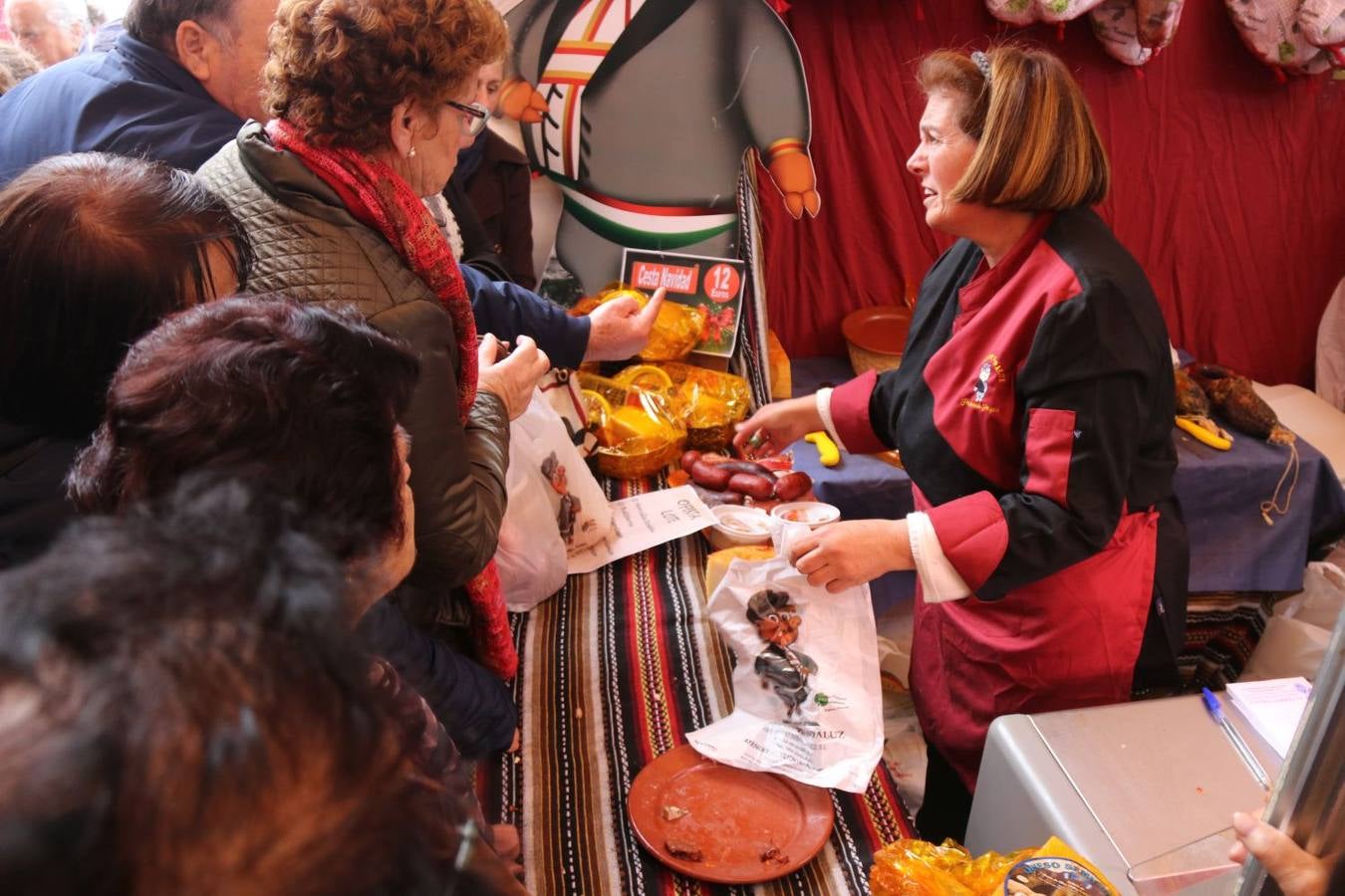 La XV Feria de la Chacina de Benaojóan, en fotos